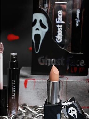 Glamlite Ghost Face Nude Lip Kit